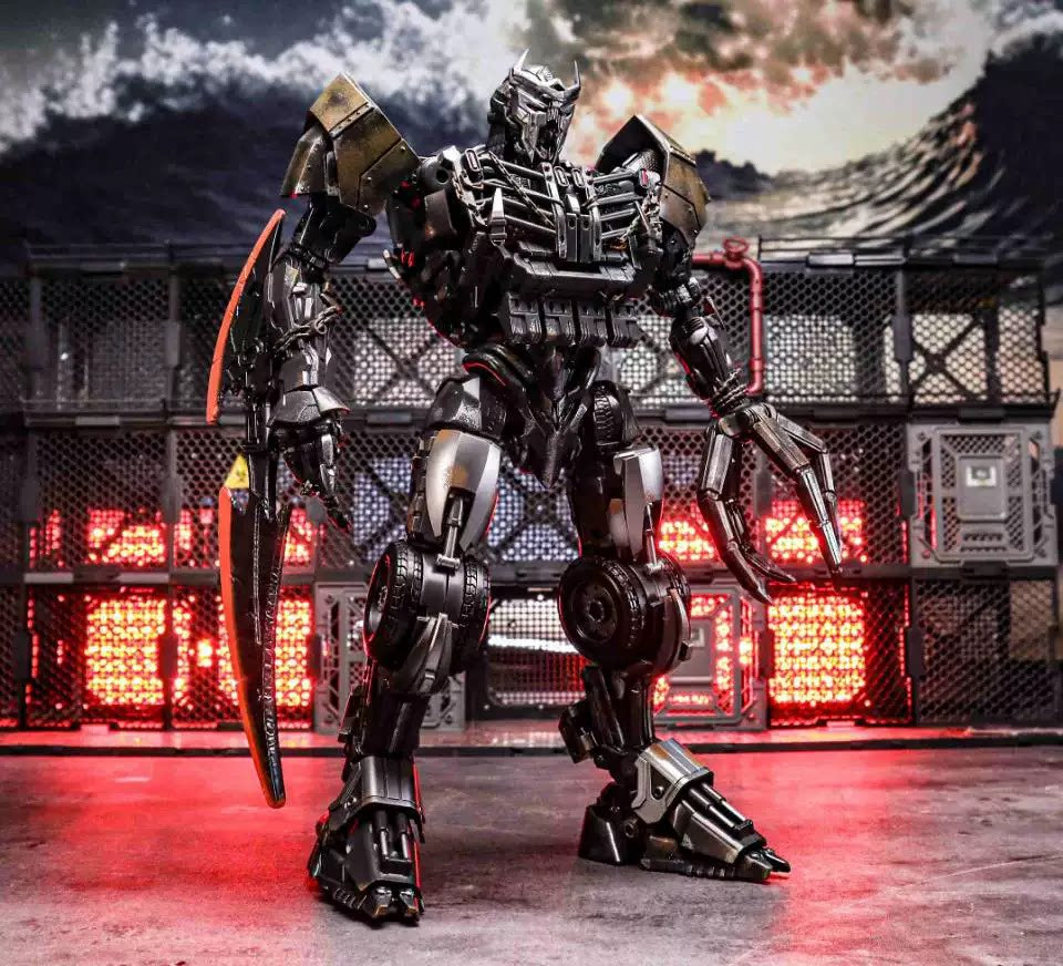 New 4th Party SG-01 Scourge Oversized Version Transforms Action Figure In Stock