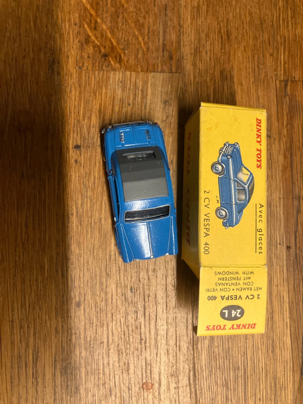 Dinky Toys 24L – 2 CV Vespa 400 bleue “Avec glaces” + boîte d’origine