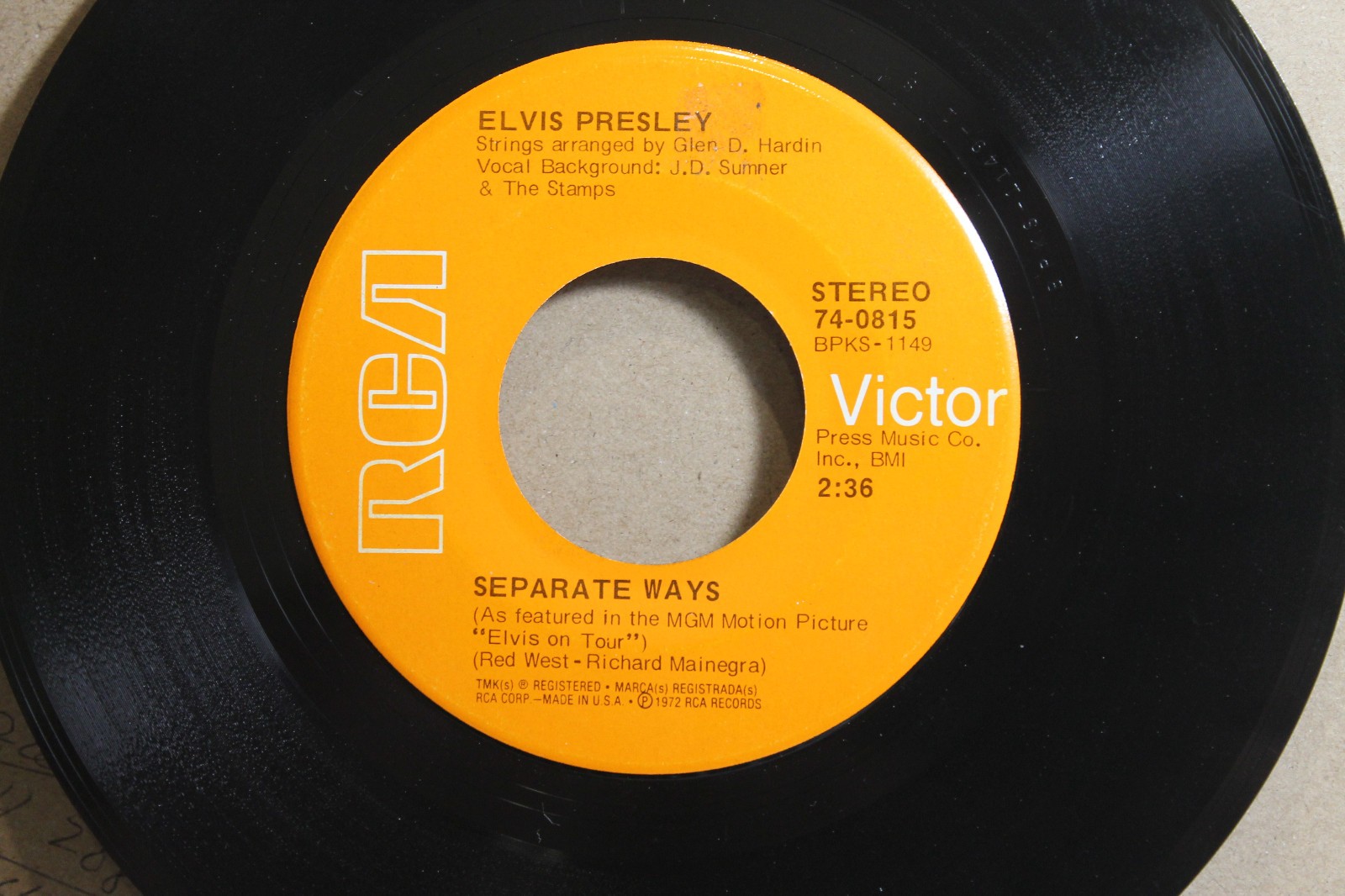PRESLEY, ELVIS ---SEPARATE WAYS   (1973 TOP SONG)