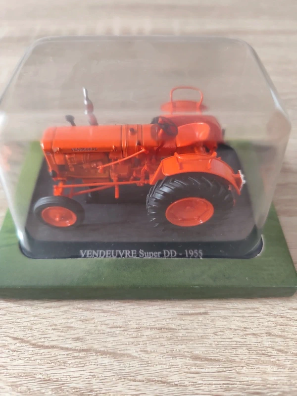 Tracteur miniature Vendeuvre Super DD