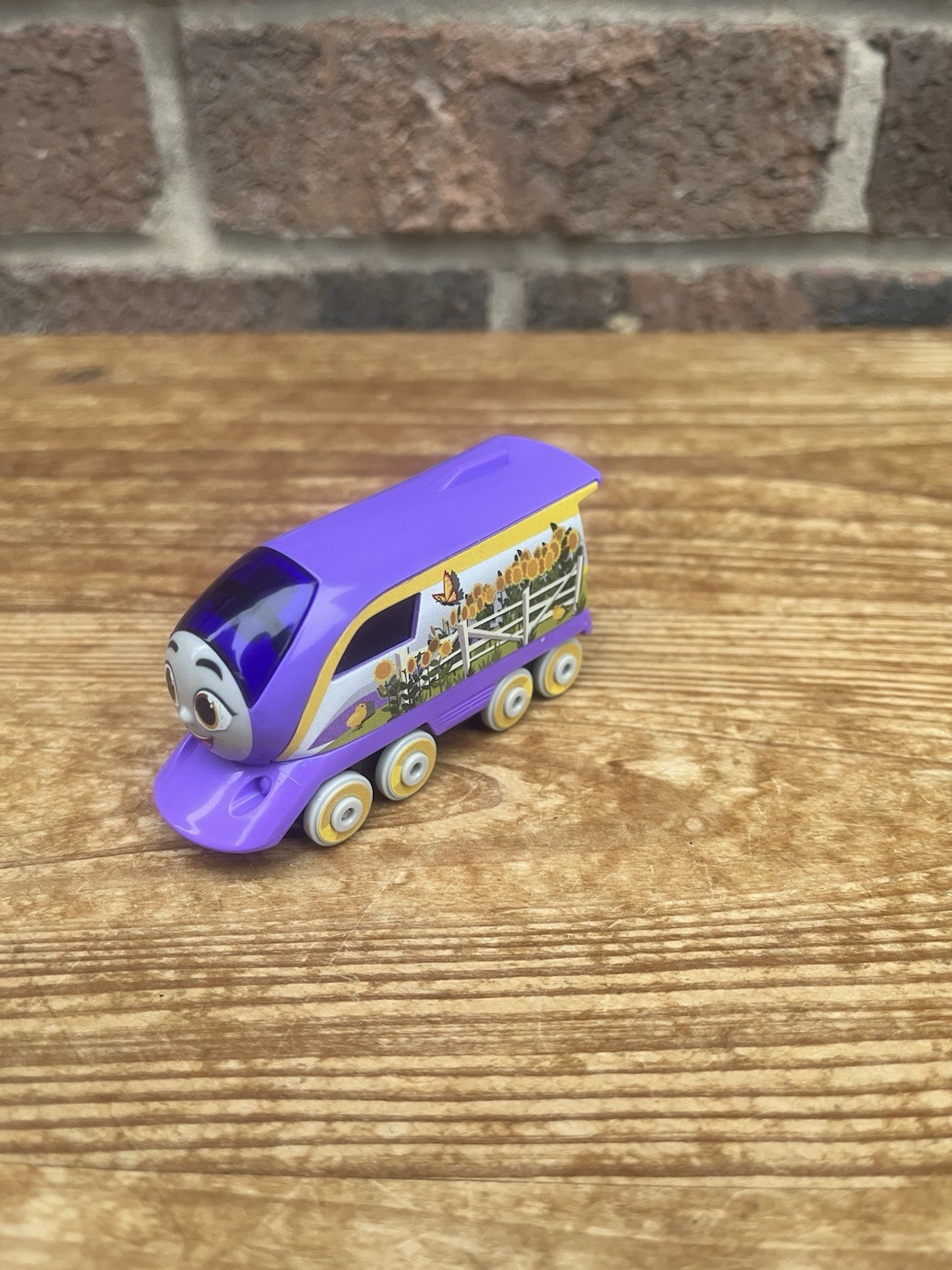 TRACKMASTER PUSH ALONG  Thomas Tank & Friends Train - KANA - POST DISCOUNTS!