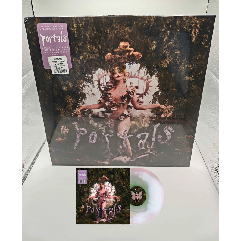 Melanie Martinez - Portals (UO)