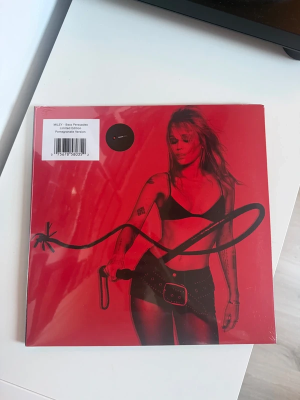 Miley Cyrus Bass Persuades Pomegranate red  Vinyl