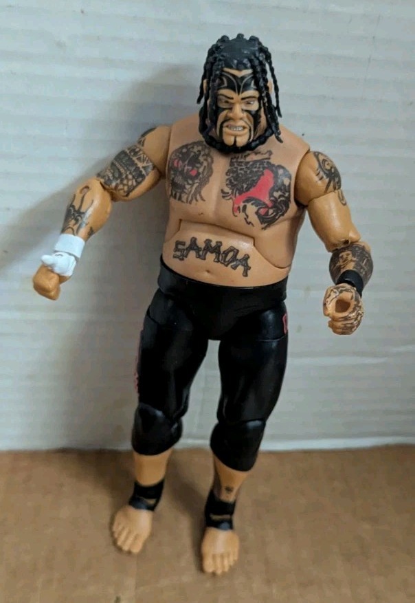 Mattel WWE Elite Series 40 Flashback Umaga Wrestling Figure *Rattles*