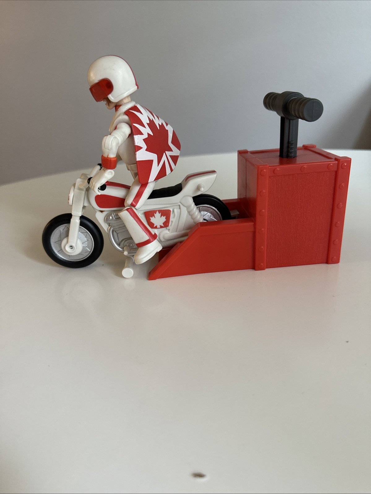 Modellino Toy Story 4 Stunt Racer Duke Caboom Lancio e Corsa 2018