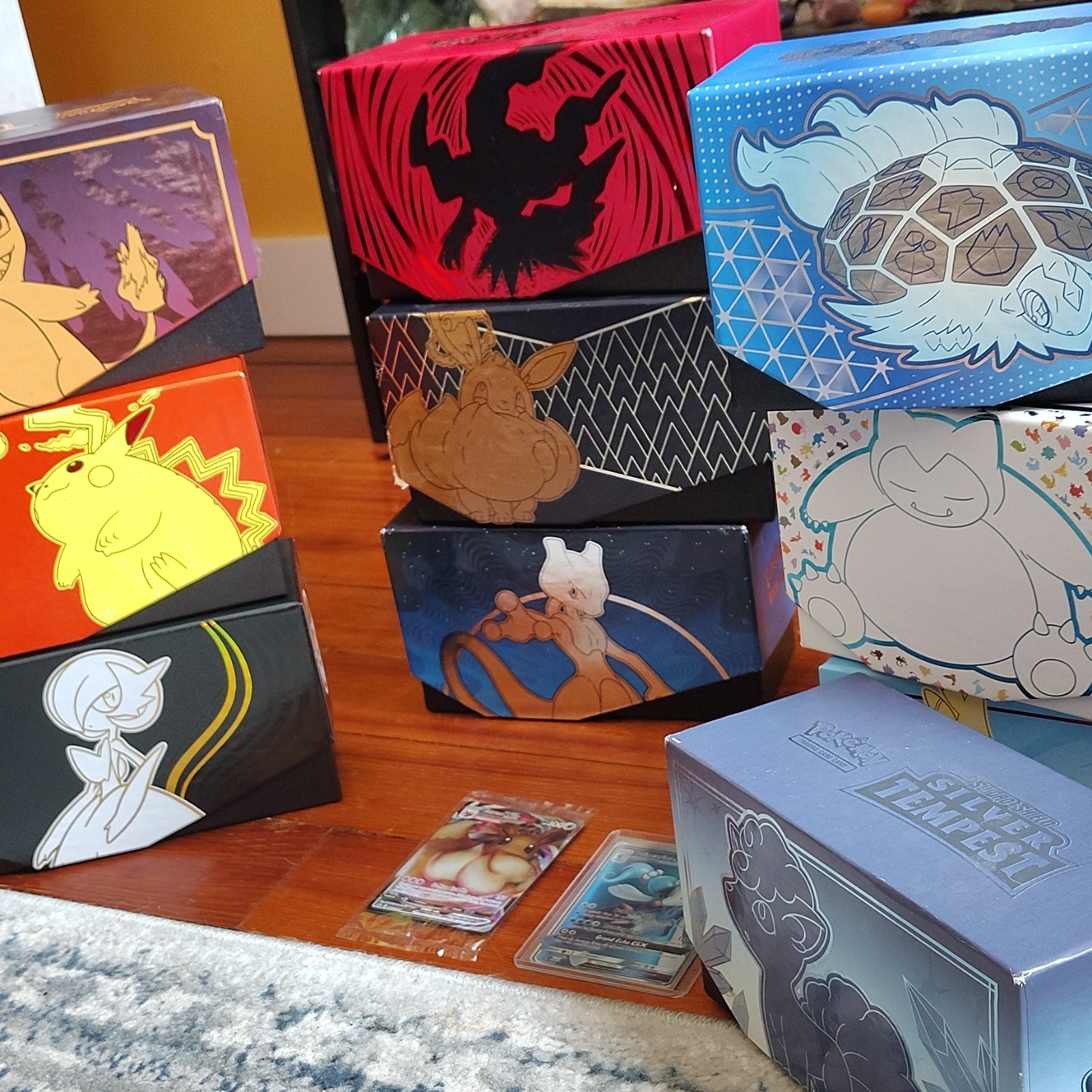 Pacchetto scatole ETB con Eevee e primarina 