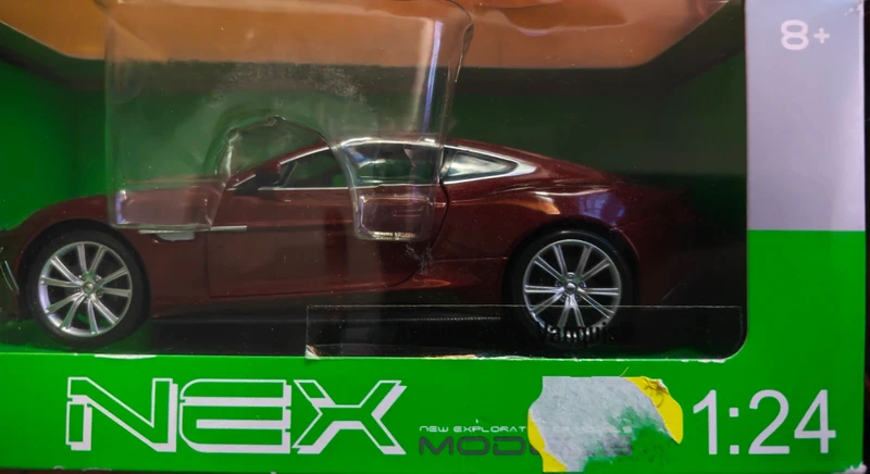 Modèle DB9 Aston Martin 1:24