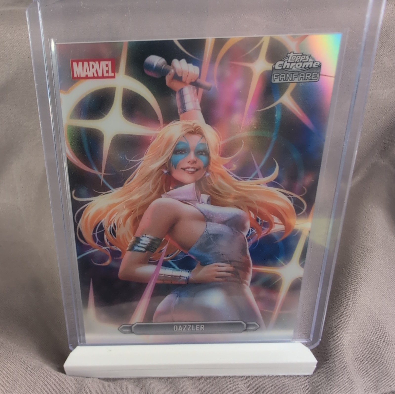 2026 Topps Chrome Marvel Comics #FF-12 Dazzler FanFare Refractor