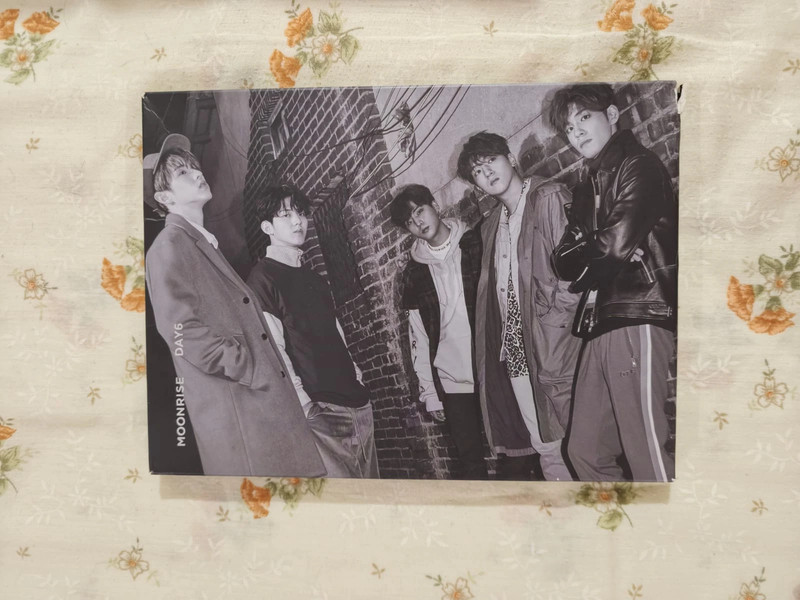 DAY6 - Moonrise album (MOON version)