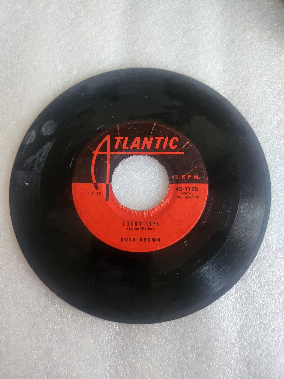 Ruth Brown • Lucky Lips / My Heart Is Breaking Over You • Atlantic • 45 Record 