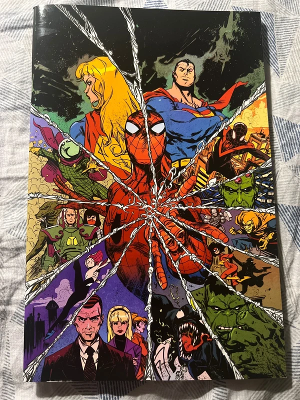 Spider-Man & Superman variant di Sanford Greene