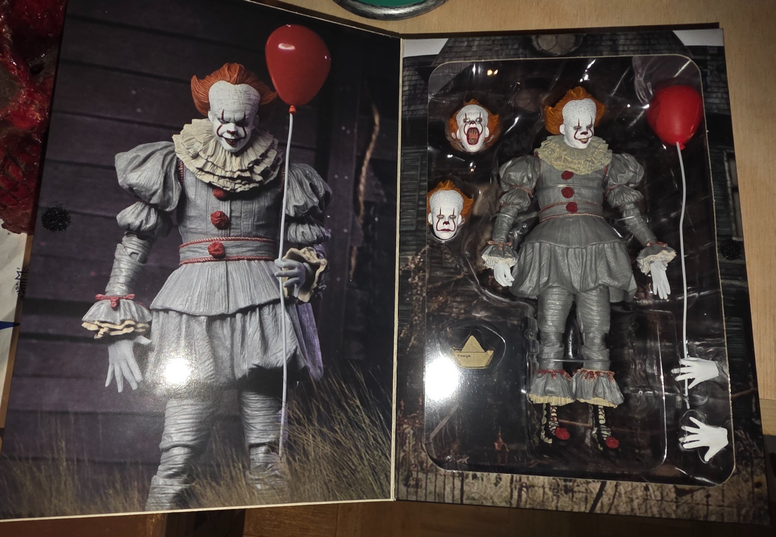 Modellino Pennywise NECA IT scala 7"