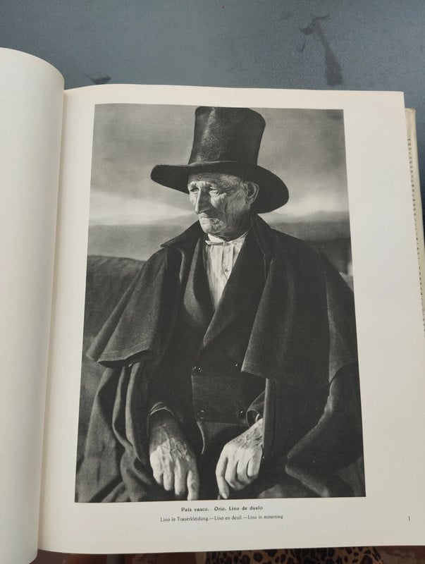 libro espana tipos trajes jose ortiz echague