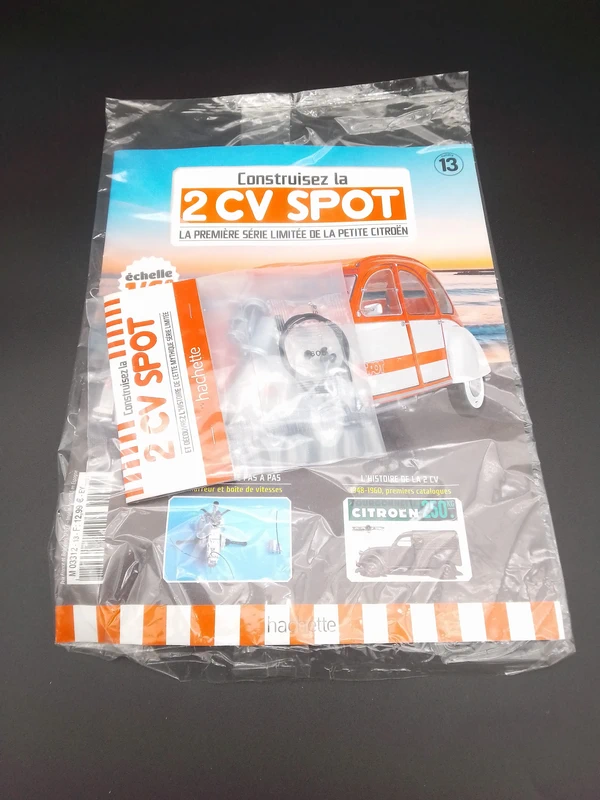 Construisez la 2 CV Spot (Hachette) - Numéro 13