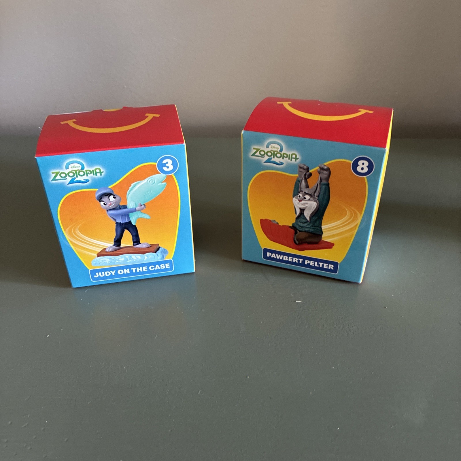 Disney Zootopia  Mcdonald’s Figures Judy On The Case & Pawbert Pelter Set of 2