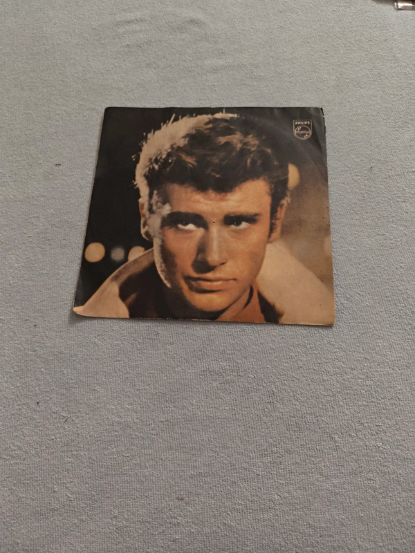 Vendo 45 giri d'epoca: Johnny Hallyday - La mia chiatarra (Philips)