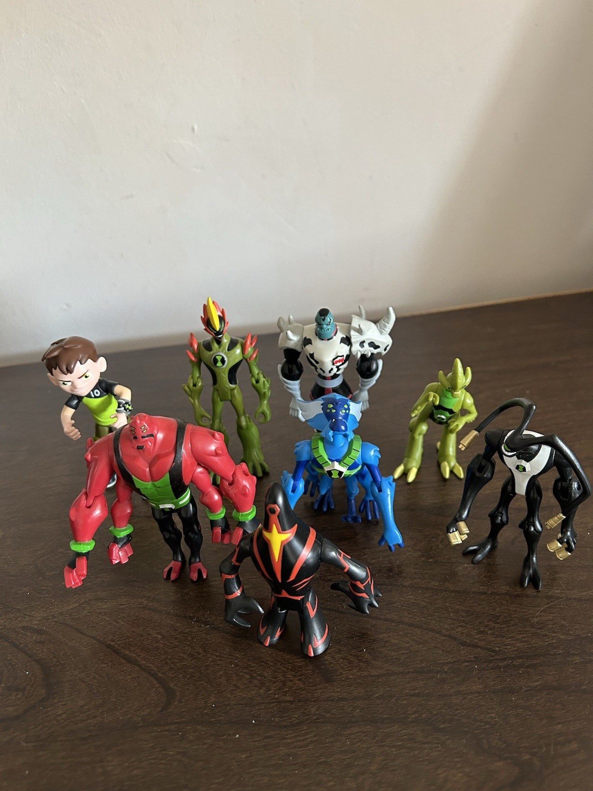 ben 10 figures bundle X8
