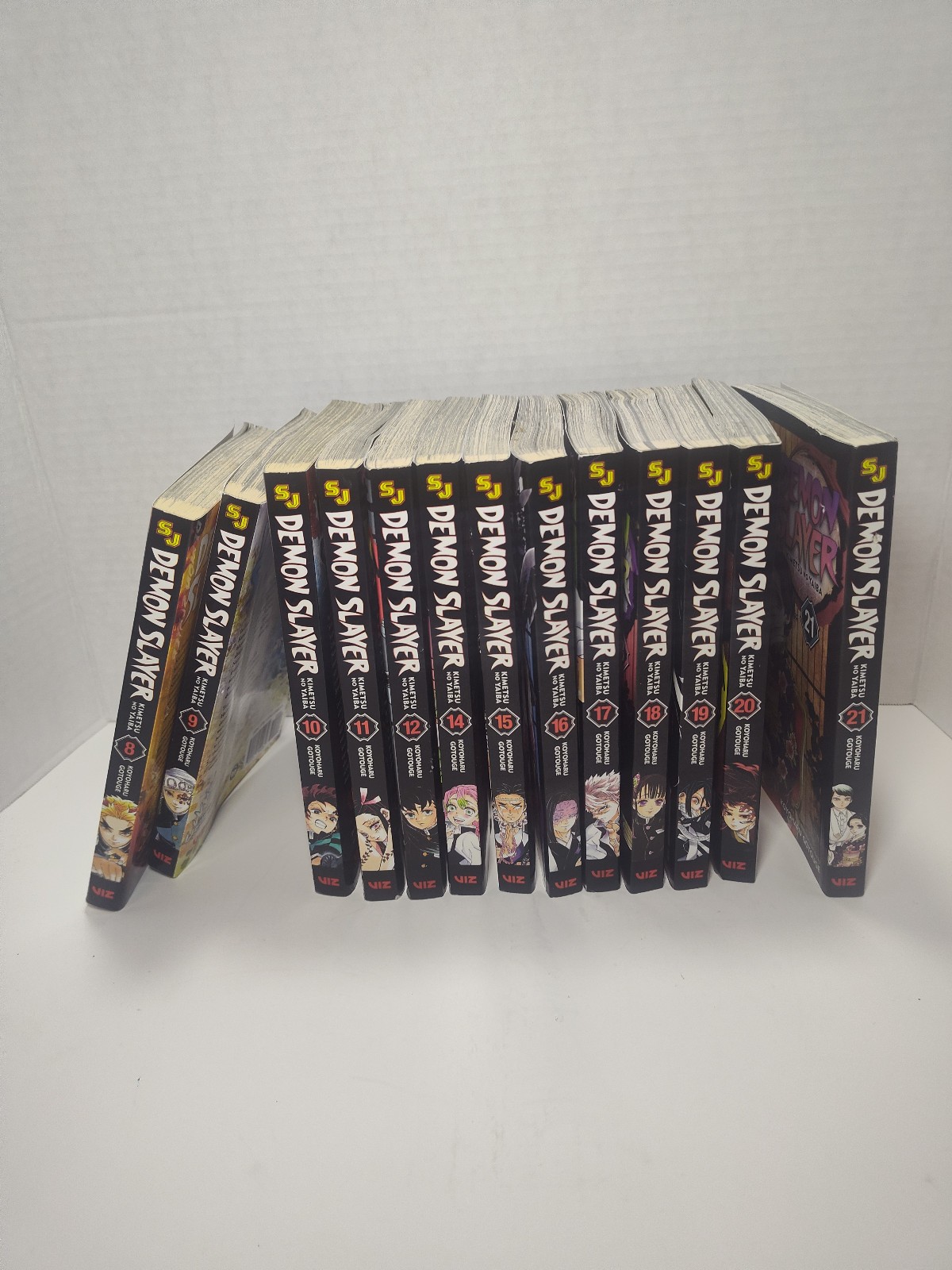 Lotto manga Demon Slayer vol 8-21 mancanti 13 + omaggio vol 7 VIZ inglese