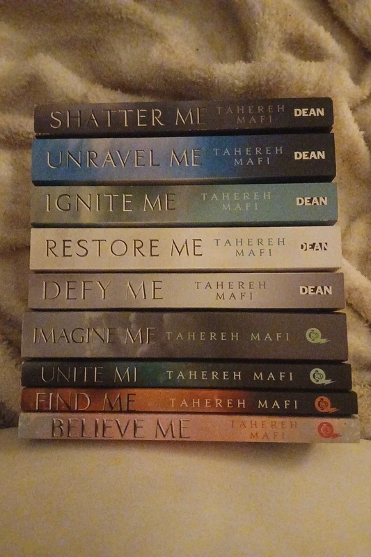 📚 | Saga complète Shatter me