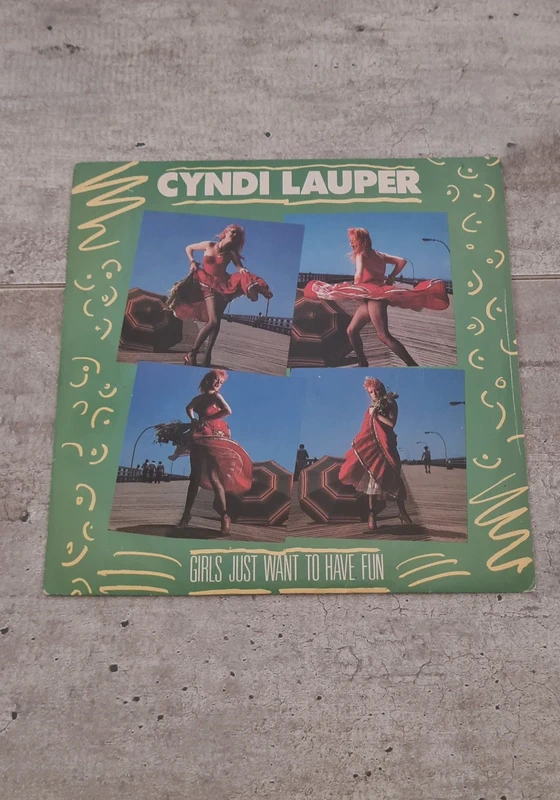 45 giri Cyndi Lauper - Girls just want to have fun 1984
