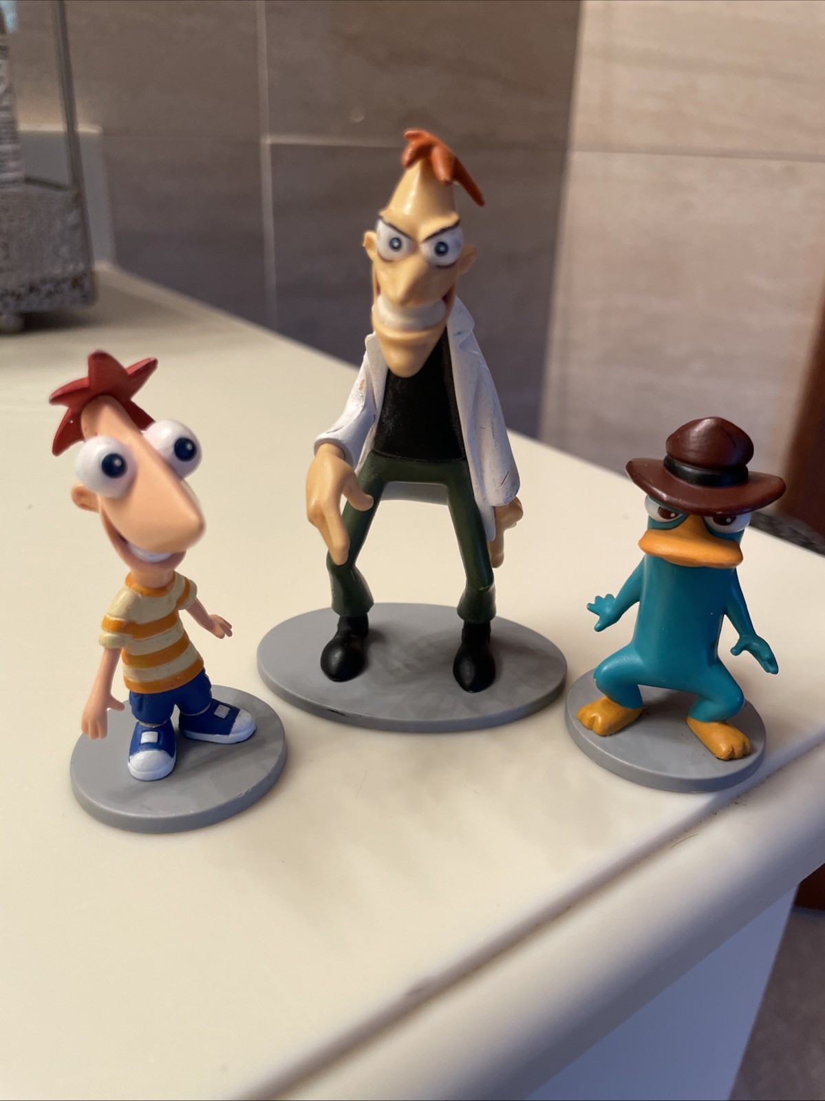 Disney Phineas & Ferb set di 3 personaggi: Flynn, Dr. Doofenshmirtz e Agente Perry