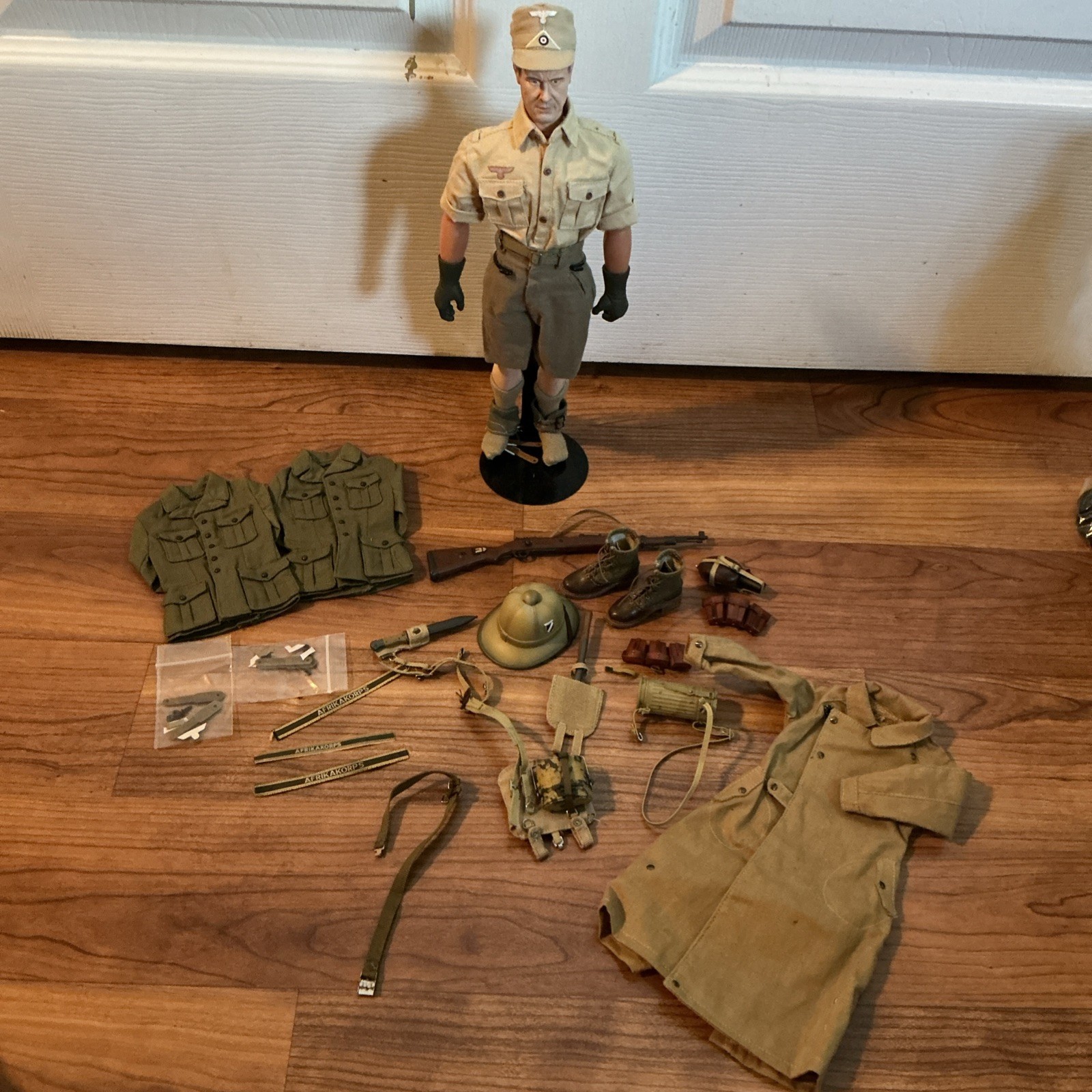 Modellino Personalizzato 1/6 Sideshow Dragon DID WW2 Tedesco Afrikacorps MILITARE