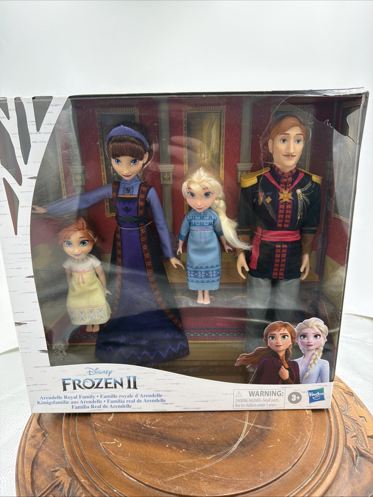 Disney Frozen 2 Arendelle Royal Family Elsa Anna Queen Iduna King Agnarr A21