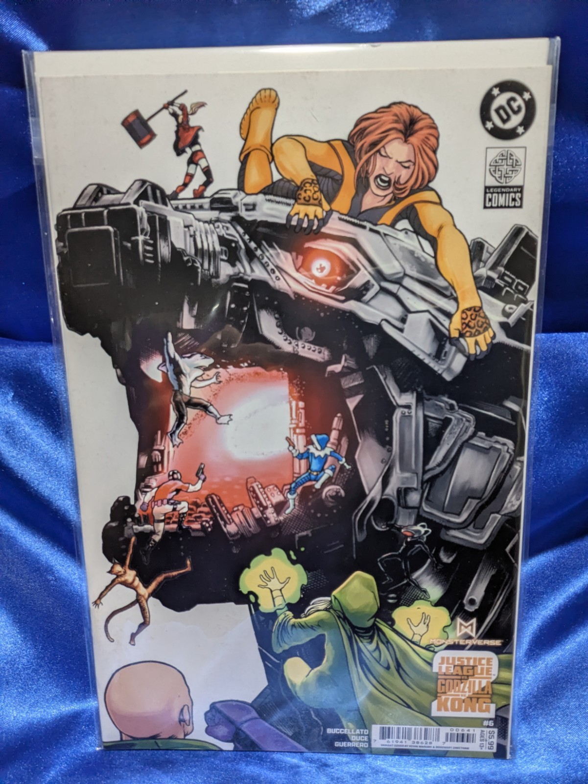 Justice League Vs. Godzilla Vs. Kong 2 #6 Kevin Maguire variante copertina che combiniamo