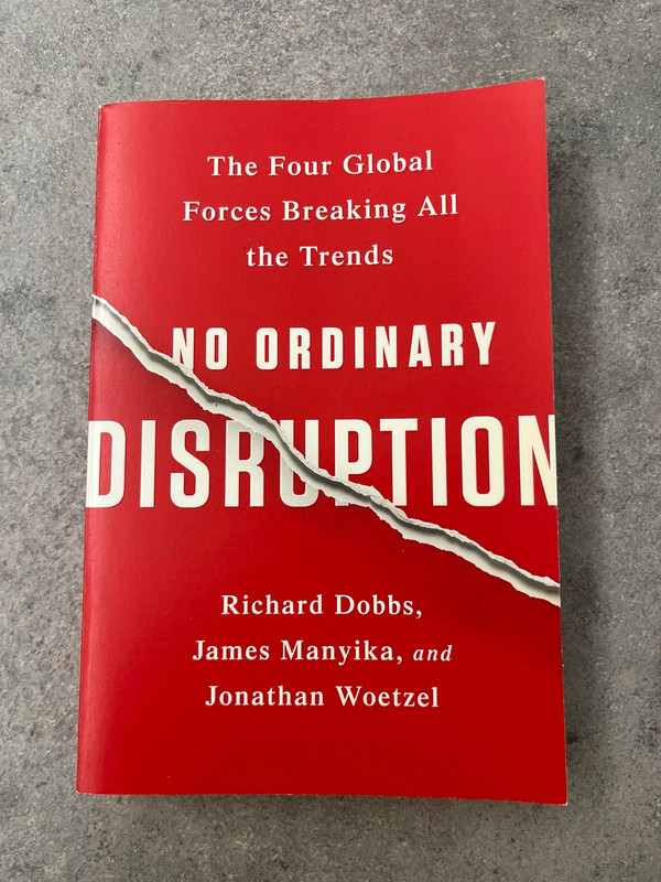 Libro "No Ordinary Disruption" - Economia e Business