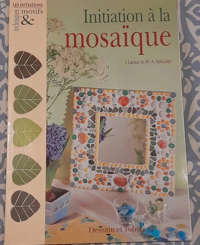 Livre Initiation à la mosaïque Dessain et Tolra