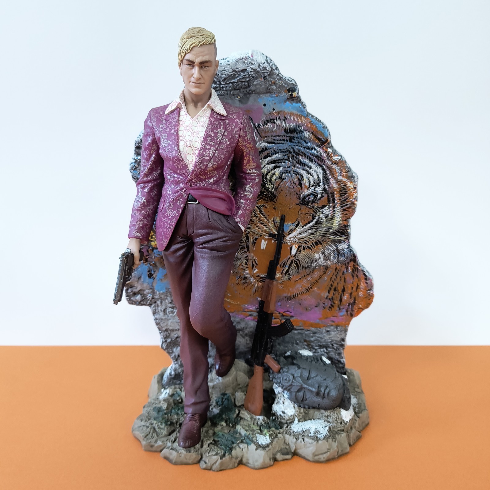FAR CRY 4 KYRAT EDITION FIGURE PS4 UBICOLLECTIBLES SENZA GIOCO E SENZA SCATOLA