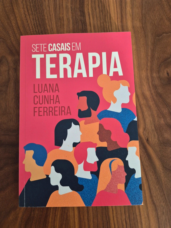 Sete casais em terapia.