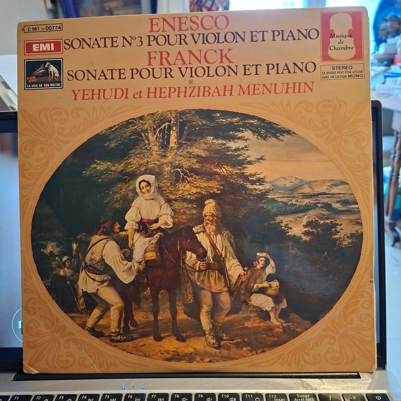 Signature Yehudi Menuhin !