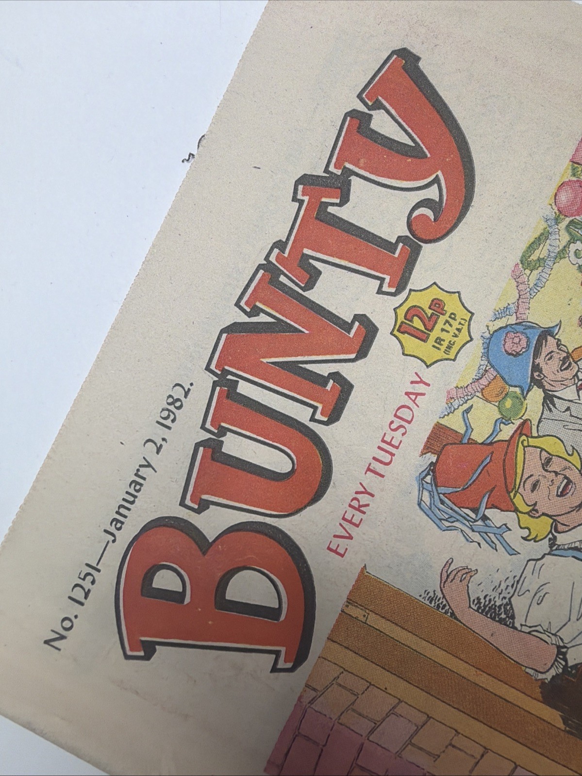 BUNTY COMIC - New Year Issue - January 2nd 1982 - Vintage 80s Girls UK Comic