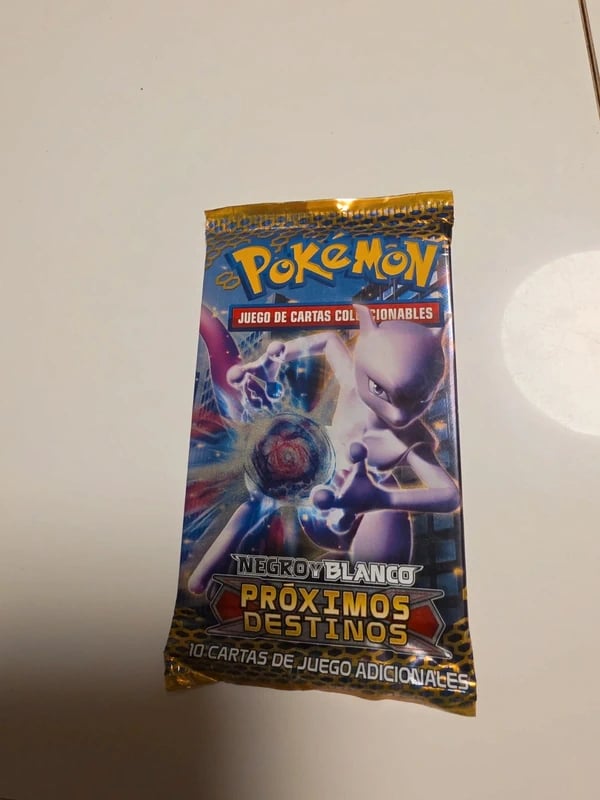 Booster pokémon negro et blanco