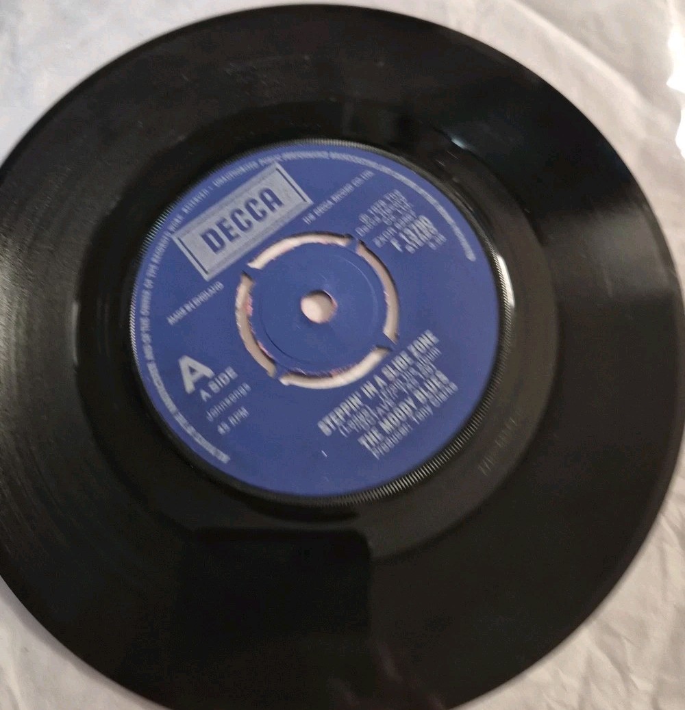 The Moody Blues Steppin In A Slide Zone 7 Inch Vinyl Single Great Condition