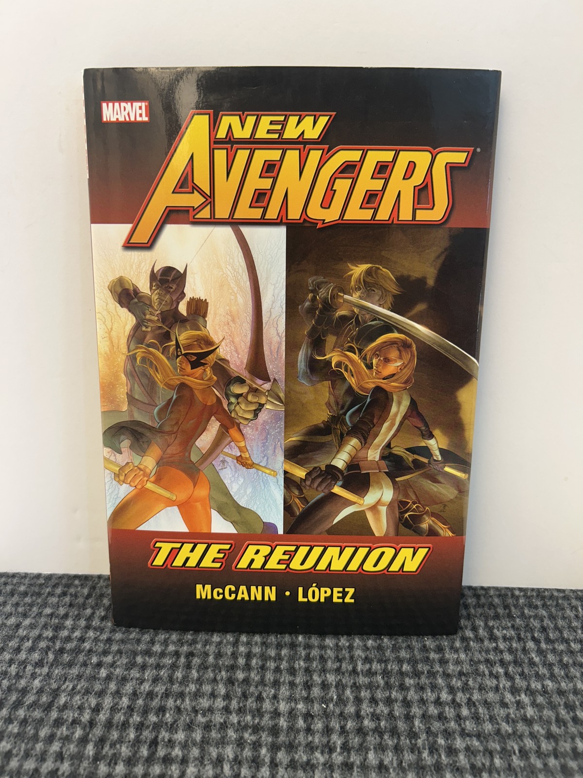 New Avengers The Reunion Hardcover Marvel Comics McCann Lopez HC 2009