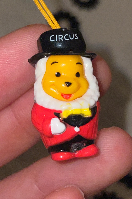 Peek a Pooh Disney Winnie the Pooh - coleccionable