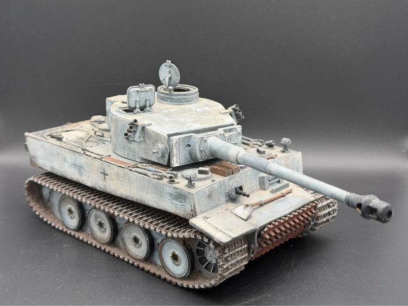King & Country 1:30 – Tiger I Ausf. E Early Production – Wintertarn / White Wash