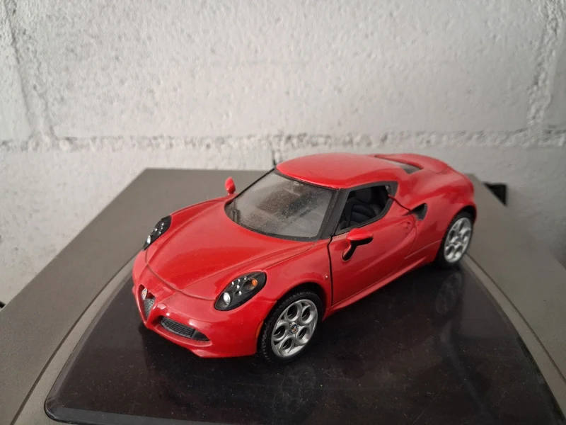 Alfa romeo 4c 1l24