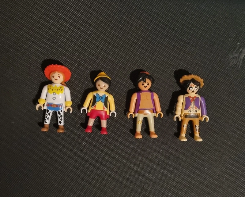 Figuras huevos kinder