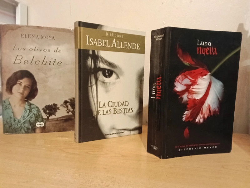 3 libros a escoger de ficción
