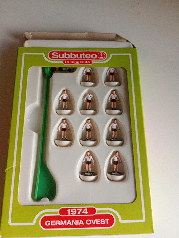5 squadre di subbuteo