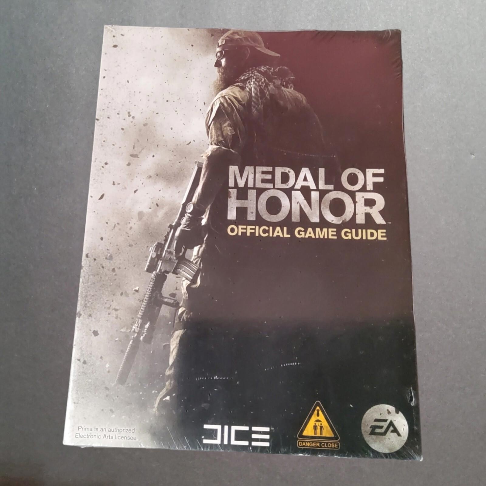 Medal of Honor Prima Guida Ufficiale Gioco Libro Strategico PC PS2 Xbox Raro