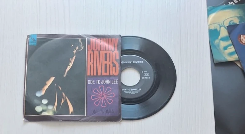 Vinile 45 Giri Johnny Rivers - Ode To John Lee / One Woman (Liberty)