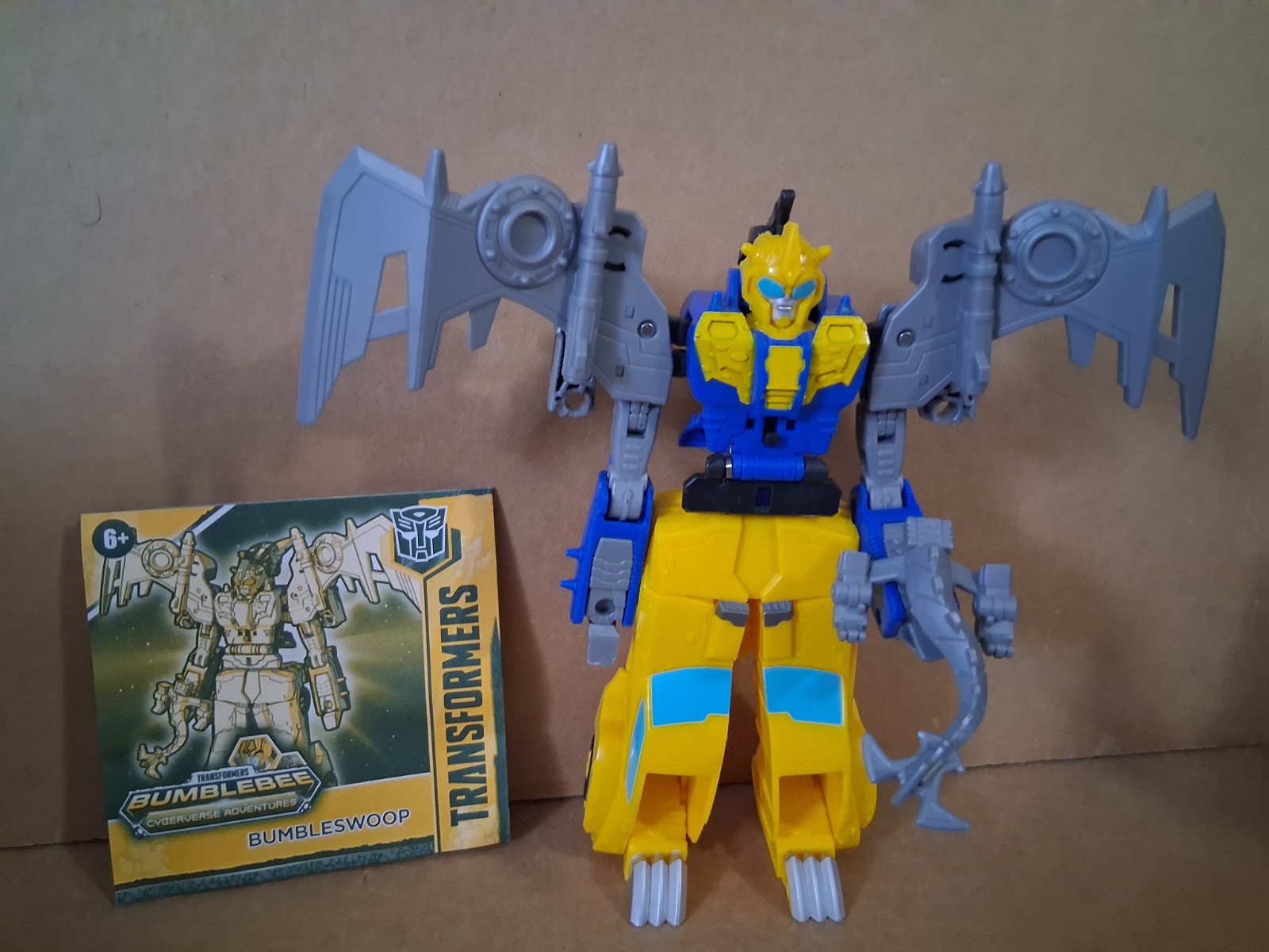 Transformers Cyberverse Roll and Combine Bumbleswoop. Bumblebee & Dinobot Swoop