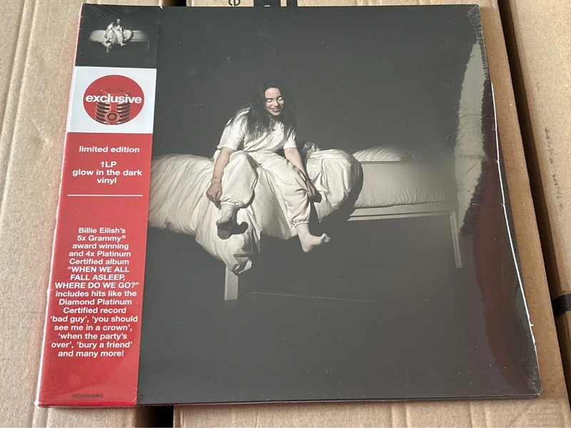 Vinyle When We All Fall Asleep Billie Eilish édition Target (disque vert qui brille dans le noir)