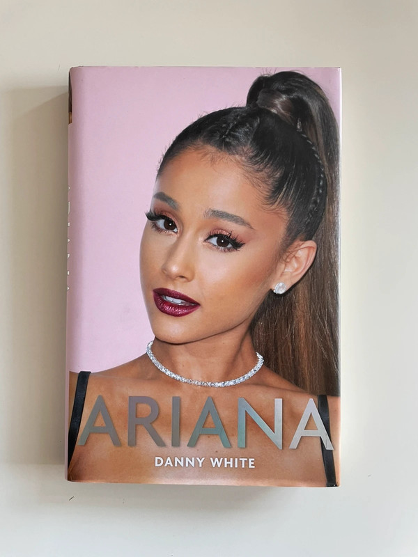 Boek: Ariana Grande