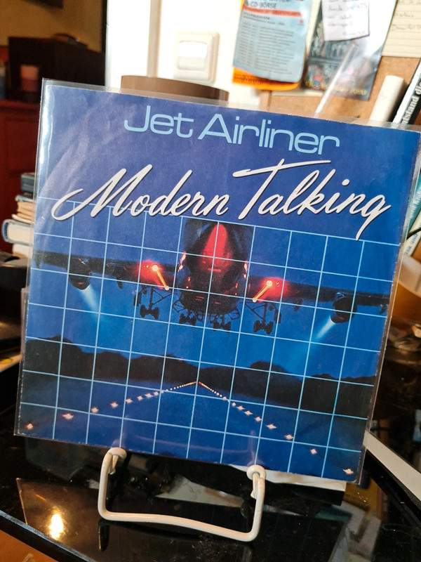 Modern Talking Jet Airliner