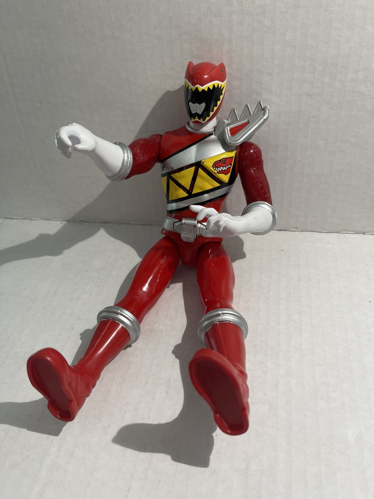 Power Rangers DINO CHARGE #10 RED RANGER ACTION FIGURE ha bisogno di batterie